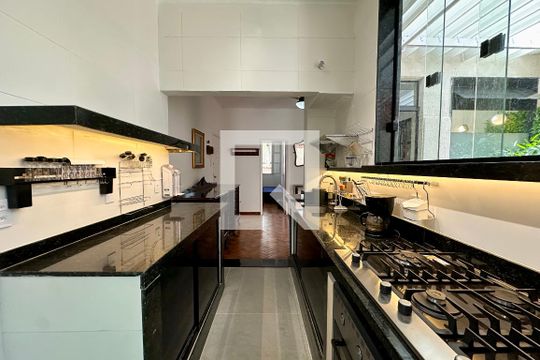 Cozinha de apartamento para alugar com 2 quartos, 65m² em Urca, Rio de Janeiro