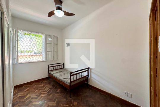 Suíte de apartamento à venda com 2 quartos, 65m² em Urca, Rio de Janeiro