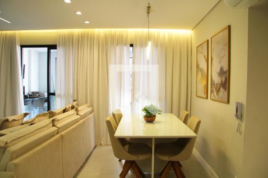 Sala e Cozinha integrada  de apartamento à venda com 2 quartos, 79m² em Vila Augusta, Guarulhos