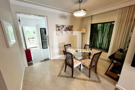 Sala de casa à venda com 4 quartos, 317m² em Jardim Franca, São Paulo