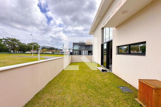 Jardim de casa de condomínio para alugar com 4 quartos, 186m² em São João do Rio Vermelho, Florianópolis