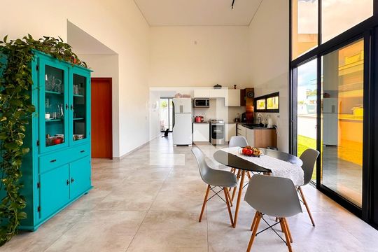 Sala de Jantar de casa de condomínio para alugar com 4 quartos, 186m² em São João do Rio Vermelho, Florianópolis