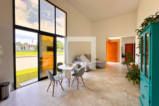 Sala de Jantar de casa de condomínio para alugar com 4 quartos, 186m² em São João do Rio Vermelho, Florianópolis