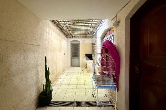 Entrada de casa para alugar com 2 quartos, 161m² em Jardim Monte Azul, São Paulo
