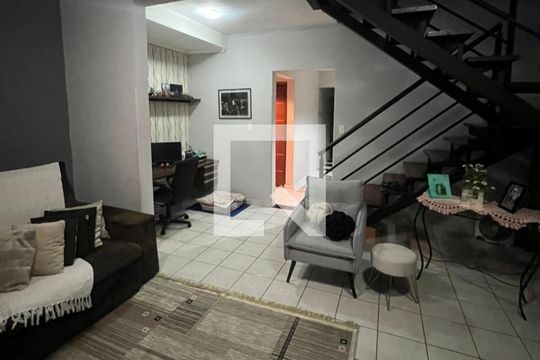 Sala de casa à venda com 3 quartos, 160m² em Medeiros, Jundiaí