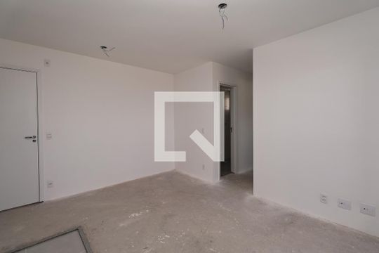 Sala de apartamento à venda com 2 quartos, 46m² em Vila Curuçá, Santo André