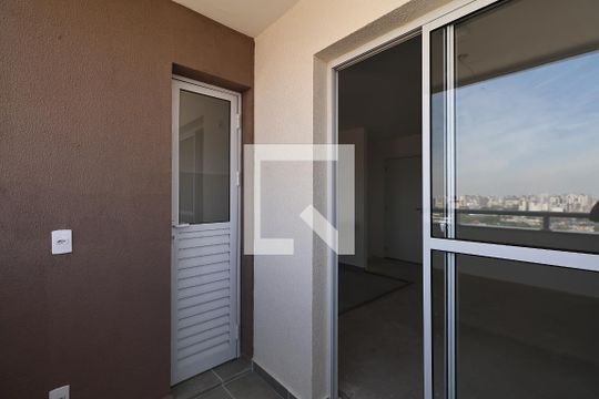 Sacada de apartamento à venda com 2 quartos, 46m² em Vila Curuçá, Santo André