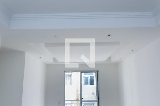 Sala de apartamento à venda com 3 quartos, 56m² em Irajá, Rio de Janeiro