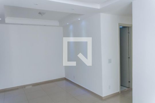 Sala de apartamento à venda com 3 quartos, 56m² em Irajá, Rio de Janeiro