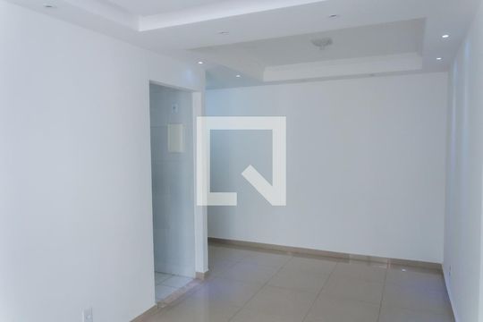 Sala de apartamento à venda com 3 quartos, 56m² em Irajá, Rio de Janeiro