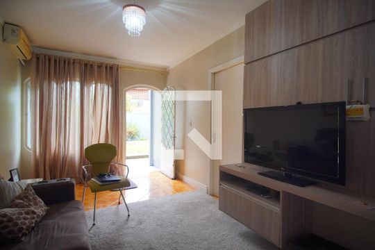 Sala de casa para alugar com 5 quartos, 163m² em Roselândia, Novo Hamburgo