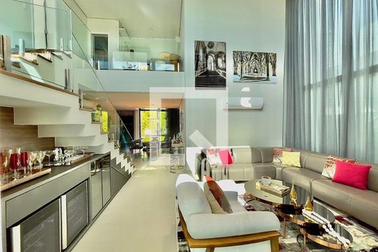 Casa à venda com 3 quartos, 640m² em Veduta, Jundiaí