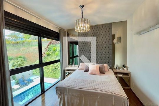 Casa à venda com 3 quartos, 640m² em Veduta, Jundiaí