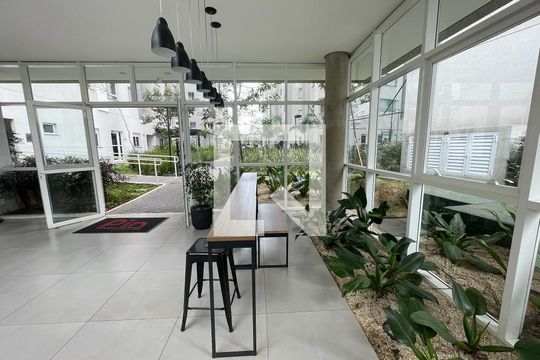 Hall social de apartamento à venda com 2 quartos, 43m² em Vila das Bandeiras, Guarulhos