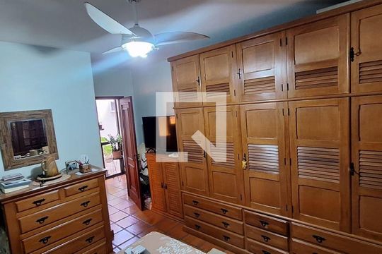 Casa à venda com 3 quartos, 453m² em Pechincha, Rio de Janeiro