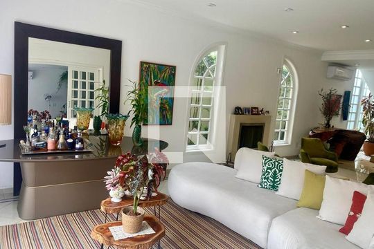 Casa à venda com 3 quartos, 435m² em Alto de Pinheiros, São Paulo