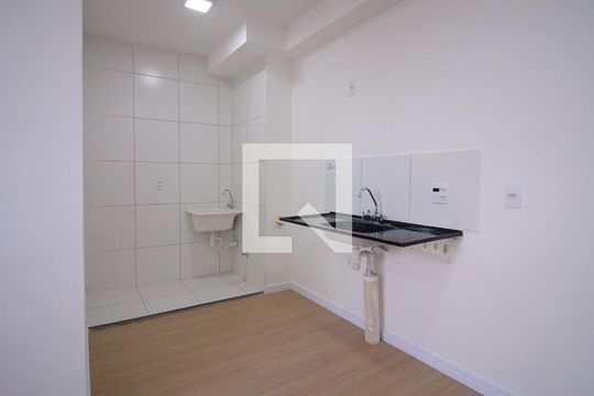 Sala/Cozinha de apartamento para alugar com 2 quartos, 35m² em Cidade São Mateus, São Paulo