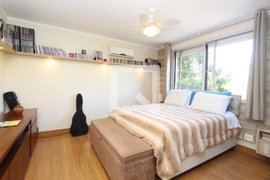 Quarto 1 de apartamento para alugar com 4 quartos, 192m² em Mont’Serrat, Porto Alegre