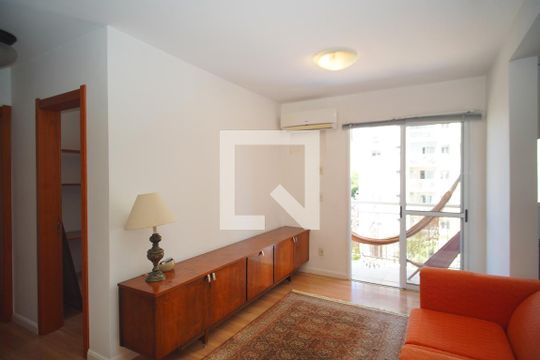 Sala de apartamento para alugar com 2 quartos, 56m² em Jardim Carvalho, Porto Alegre