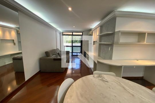 Sala de apartamento à venda com 2 quartos, 82m² em Leblon, Rio de Janeiro