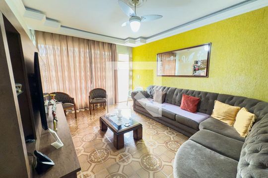 Sala 1 de casa para alugar com 4 quartos, 480m² em Vila da Penha, Rio de Janeiro