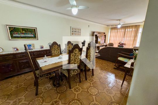 Sala 1 de casa para alugar com 4 quartos, 480m² em Vila da Penha, Rio de Janeiro