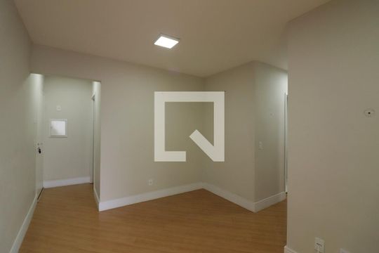 Sala  de apartamento para alugar com 3 quartos, 58m² em Paulicéia, São Bernardo do Campo