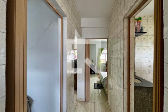 Corredor de apartamento à venda com 4 quartos, 128m² em Camorim, Rio de Janeiro