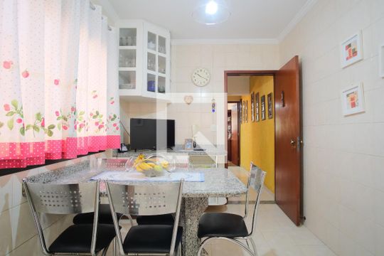 Cozinha de casa à venda com 4 quartos, 252m² em Jardim Textil, São Paulo