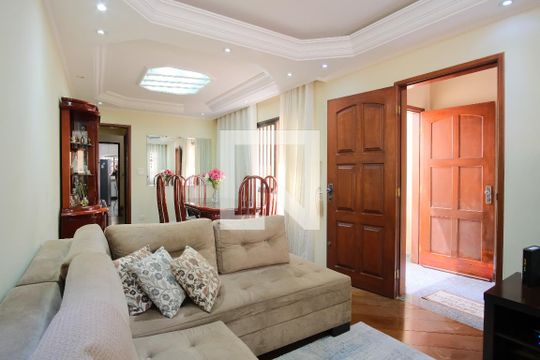Sala de casa à venda com 4 quartos, 252m² em Jardim Textil, São Paulo
