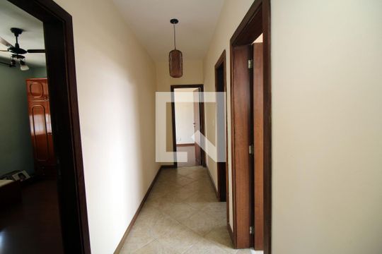 Sala 2 - Corredor de casa à venda com 5 quartos, 171m² em Irajá, Rio de Janeiro