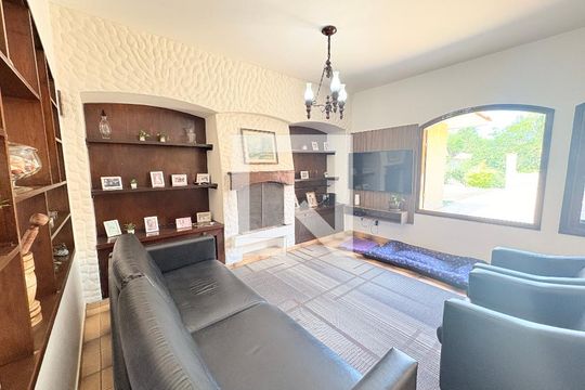 Sala de casa de condomínio à venda com 4 quartos, 4000m² em Malota, Jundiaí