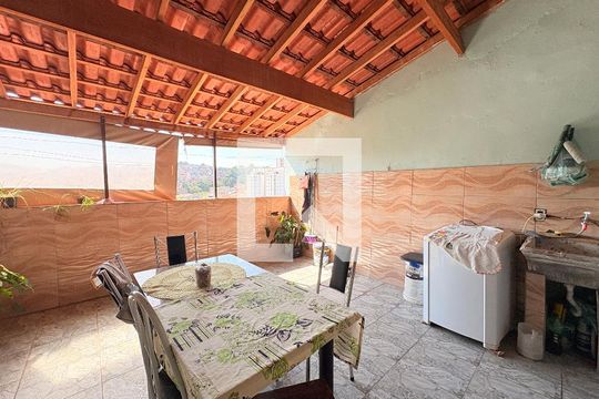 Casa à venda com 3 quartos, 300m² em Vila Tupi, Várzea Paulista