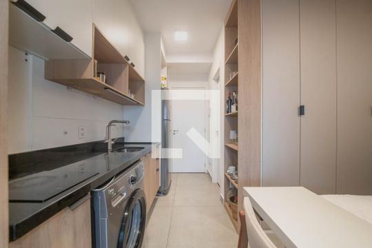 Cozinha de kitnet/studio à venda com 1 quarto, 27m² em Jardim das Acacias, São Paulo