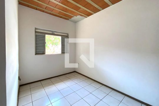 Quarto 1 de casa à venda com 4 quartos, 392m² em Floresta, Belo Horizonte