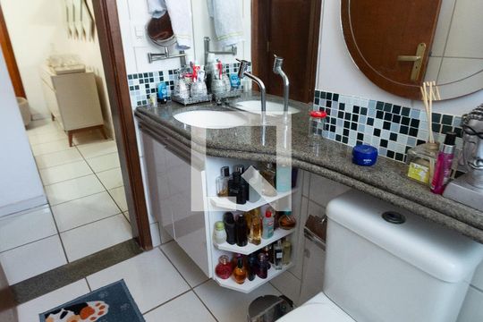 Apartamento à venda com 2 quartos, 77m² em Novo Eldorado, Contagem