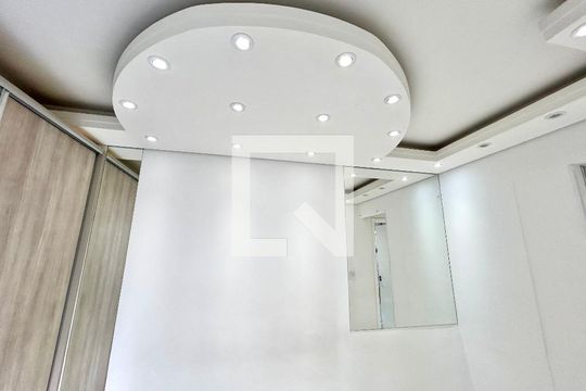 Suíte de apartamento para alugar com 2 quartos, 58m² em Jardim Flor da Montanha, Guarulhos