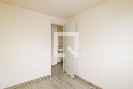 Quarto 1 de apartamento para alugar com 2 quartos, 50m² em Sarandi, Porto Alegre