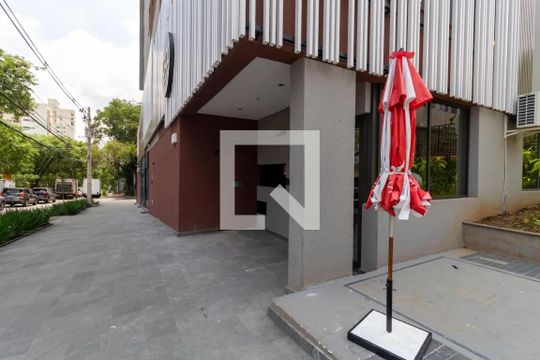 Fachada de kitnet/studio para alugar com 1 quarto, 27m² em Pompeia, São Paulo