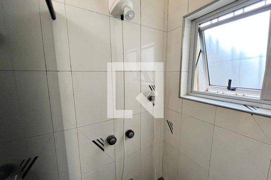 Banheiro da Suíte de casa para alugar com 3 quartos, 175m² em Casa Verde Alta, São Paulo