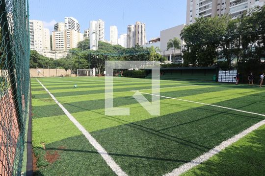 Campo de apartamento para alugar com 3 quartos, 121m² em Jardim Monte Kemel, São Paulo