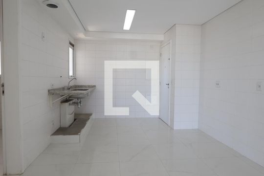 Cozinha de apartamento para alugar com 3 quartos, 121m² em Jardim Monte Kemel, São Paulo