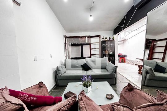 Sala de casa à venda com 4 quartos, 196m² em Chácara Flora, São Paulo