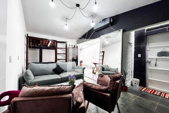 Sala de casa à venda com 4 quartos, 196m² em Chácara Flora, São Paulo