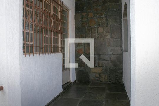 Varanda de casa à venda com 5 quartos, 360m² em Santa Efigênia, Belo Horizonte
