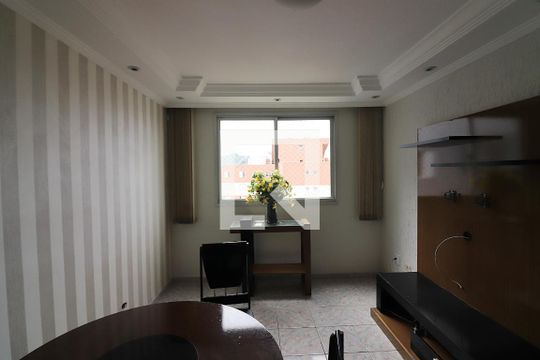 Sala  de apartamento para alugar com 2 quartos, 50m² em Santa Terezinha, São Bernardo do Campo