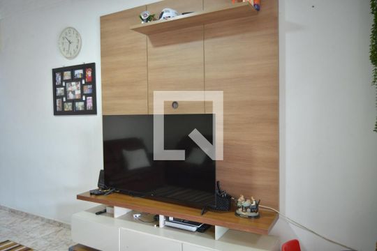 Casa à venda com 3 quartos, 160m² em Jardim Marek, Santo André