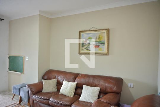 Casa à venda com 3 quartos, 160m² em Jardim Marek, Santo André