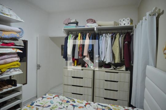 Casa à venda com 3 quartos, 160m² em Jardim Marek, Santo André