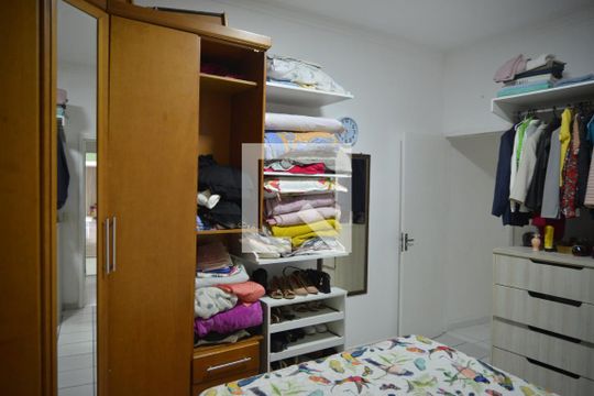 Casa à venda com 3 quartos, 160m² em Jardim Marek, Santo André
